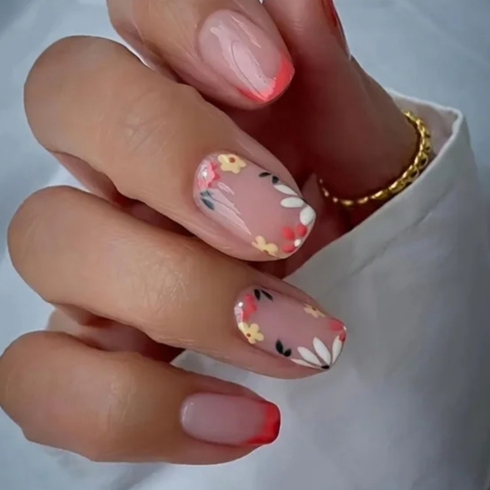 24 Pieces Fake press on nails